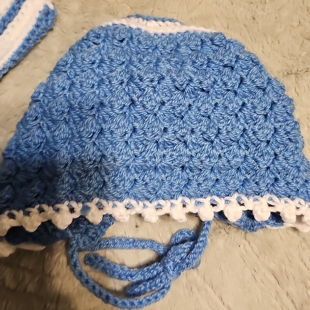 HANDMADE BABY JACKET HAT BOOTIES BLUE WHITE CROCHET 0-3 MONTHS GIFT